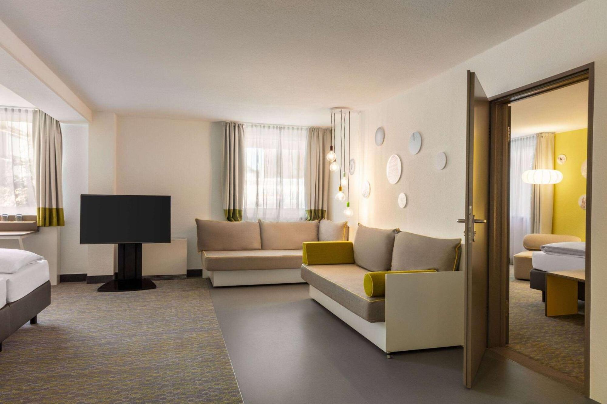 Vienna House Easy By Wyndham Limburg Hotel Limburg an der Lahn Bagian luar foto