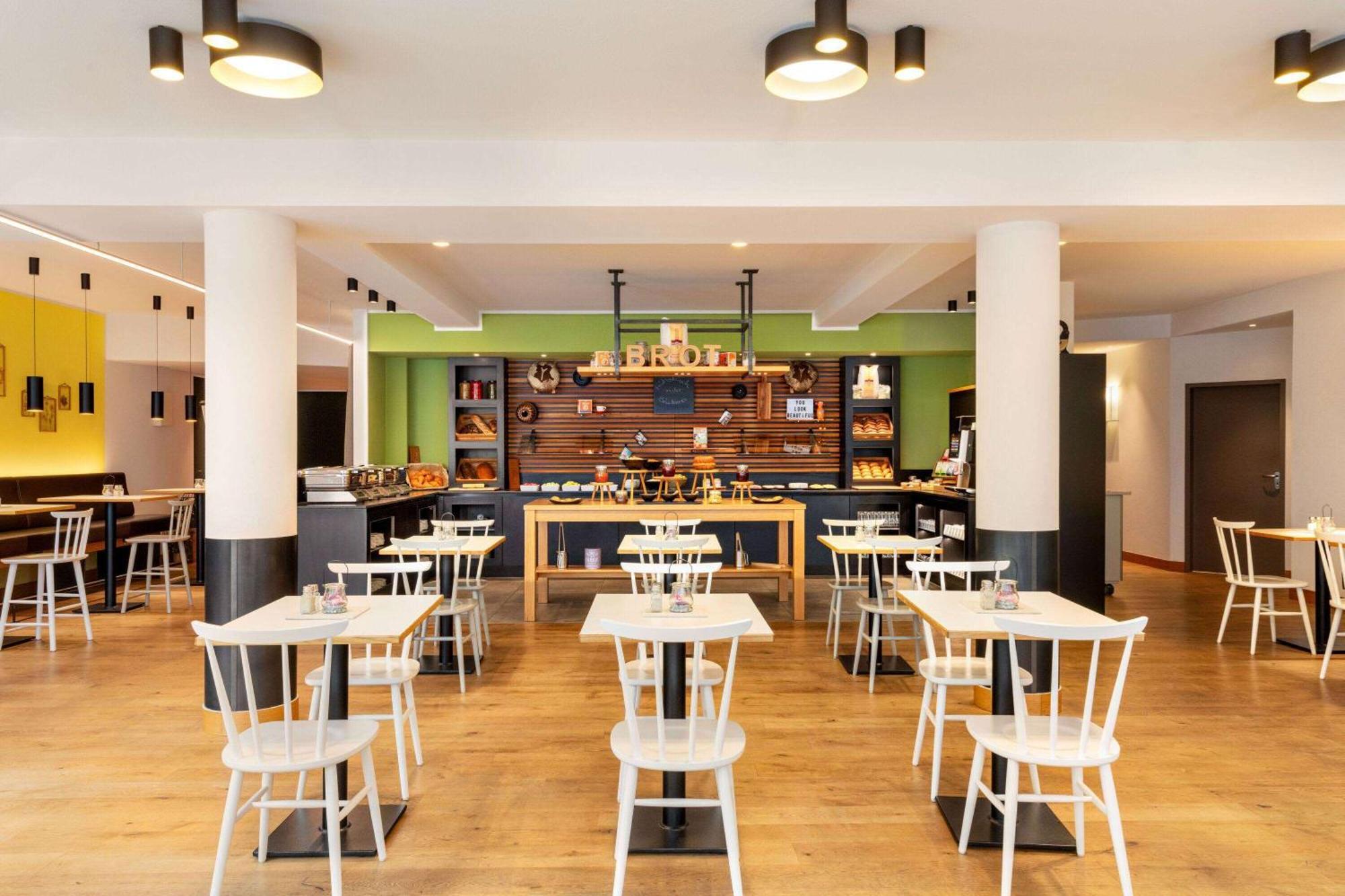 Vienna House Easy By Wyndham Limburg Hotel Limburg an der Lahn Bagian luar foto