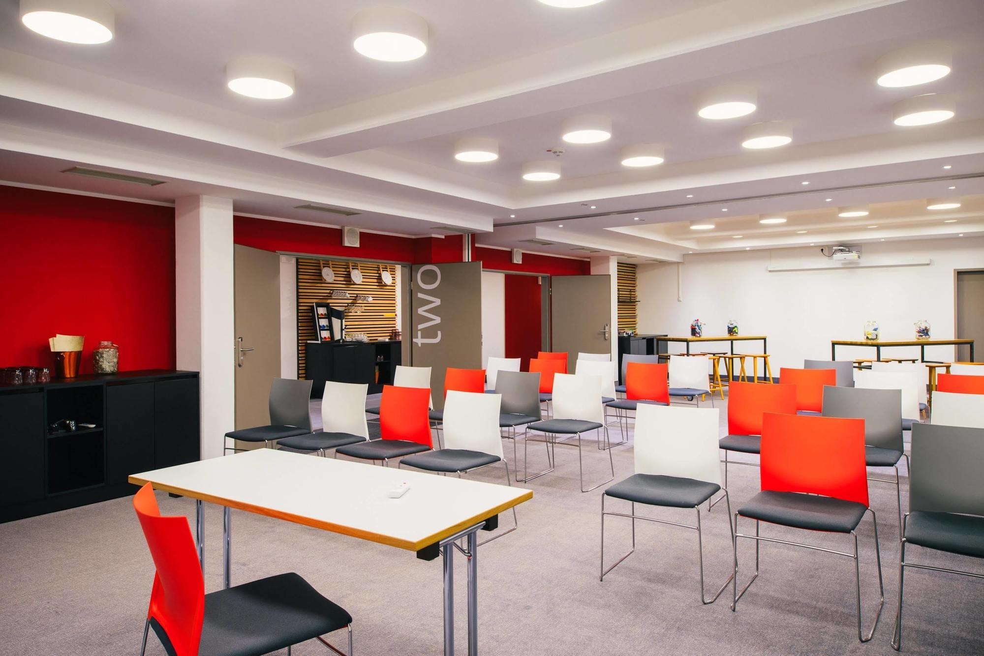 Vienna House Easy By Wyndham Limburg Hotel Limburg an der Lahn Bagian luar foto